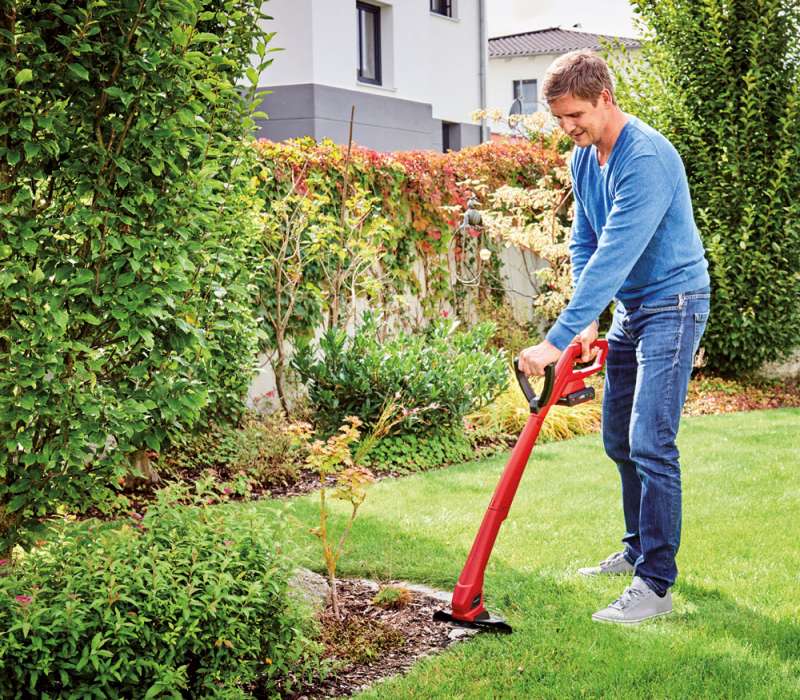 Tagliabordi a batteria Einhell GC-CT 18-24 Li P con caricabatterie e batteria